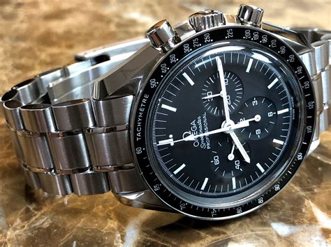 are all omega speedmaster manual wind|Omega Speedmaster moonwatch winding.